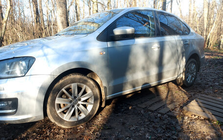 Volkswagen Polo VI (EU Market), 2015 год, 1 200 000 рублей, 2 фотография