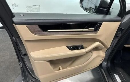 Porsche Cayenne III, 2025 год, 13 000 000 рублей, 17 фотография