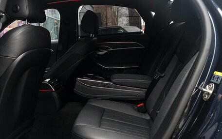 Audi A8, 2023 год, 9 490 000 рублей, 10 фотография