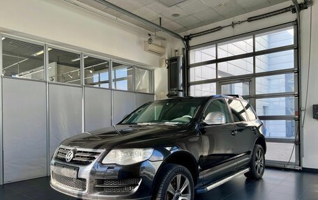 Volkswagen Touareg III, 2008 год, 1 075 000 рублей, 1 фотография