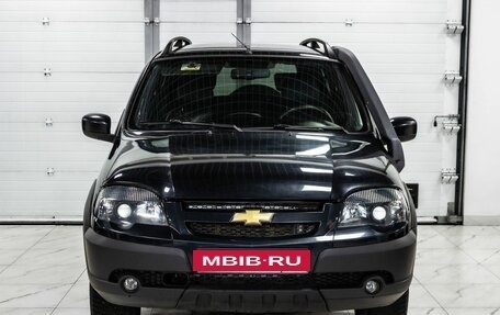 Chevrolet Niva I рестайлинг, 2017 год, 710 000 рублей, 2 фотография