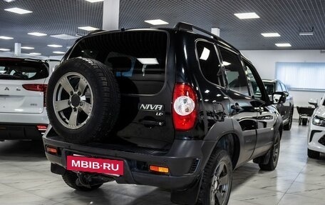 Chevrolet Niva I рестайлинг, 2017 год, 710 000 рублей, 4 фотография