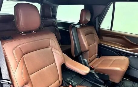 Lincoln Navigator, 2025 год, 16 000 000 рублей, 22 фотография