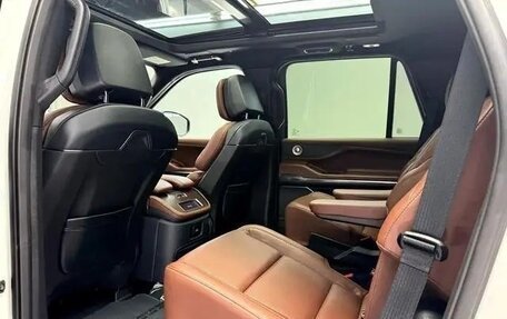 Lincoln Navigator, 2025 год, 16 000 000 рублей, 30 фотография