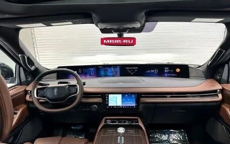 Lincoln Navigator, 2025 год, 16 000 000 рублей, 24 фотография