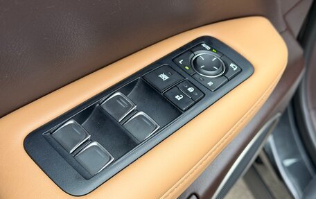 Lexus RX IV рестайлинг, 2019 год, 4 890 000 рублей, 10 фотография