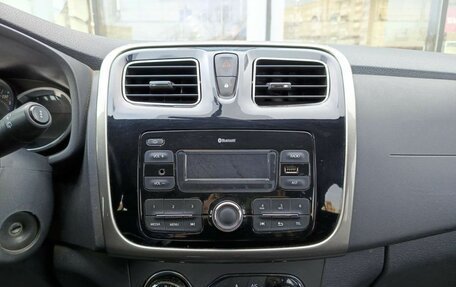 Renault Sandero II рестайлинг, 2017 год, 969 000 рублей, 18 фотография