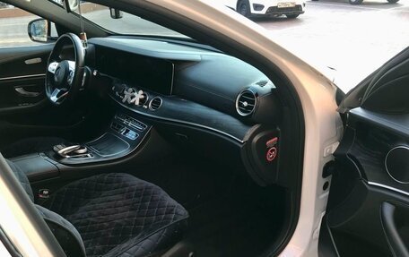 Mercedes-Benz E-Класс, 2018 год, 2 480 000 рублей, 17 фотография