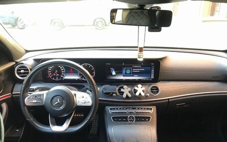 Mercedes-Benz E-Класс, 2018 год, 2 480 000 рублей, 16 фотография