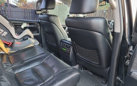 Toyota Land Cruiser 200, 2014 год, 3 990 000 рублей, 20 фотография