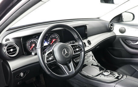 Mercedes-Benz E-Класс, 2019 год, 3 359 000 рублей, 8 фотография