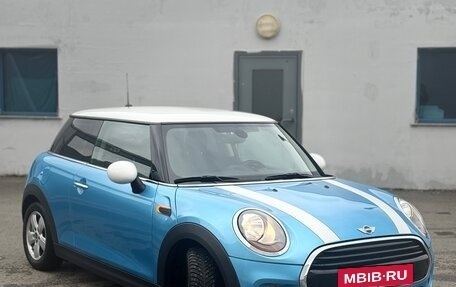 MINI Hatch, 2017 год, 1 735 000 рублей, 3 фотография