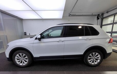 Volkswagen Tiguan II, 2020 год, 2 399 000 рублей, 10 фотография