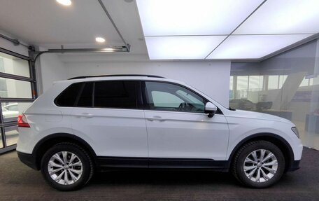 Volkswagen Tiguan II, 2020 год, 2 399 000 рублей, 5 фотография