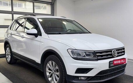 Volkswagen Tiguan II, 2020 год, 2 399 000 рублей, 3 фотография