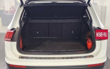 Volkswagen Tiguan II, 2020 год, 2 399 000 рублей, 12 фотография