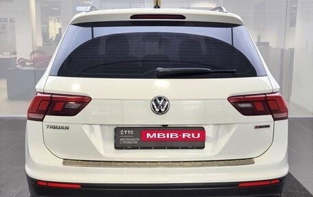 Volkswagen Tiguan II, 2020 год, 2 399 000 рублей, 7 фотография