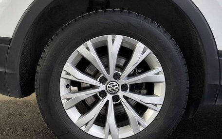 Volkswagen Tiguan II, 2020 год, 2 399 000 рублей, 22 фотография