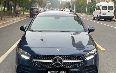 Mercedes-Benz A-Класс, 2021 год, 1 463 000 рублей, 1 фотография