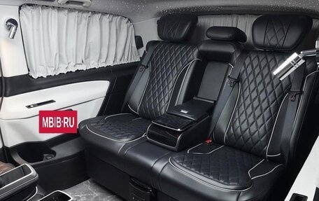 Mercedes-Benz V-Класс, 2023 год, 10 600 000 рублей, 9 фотография