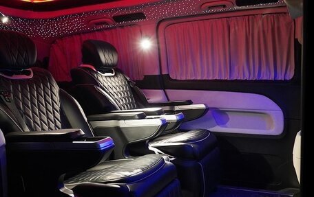 Mercedes-Benz V-Класс, 2023 год, 10 600 000 рублей, 17 фотография