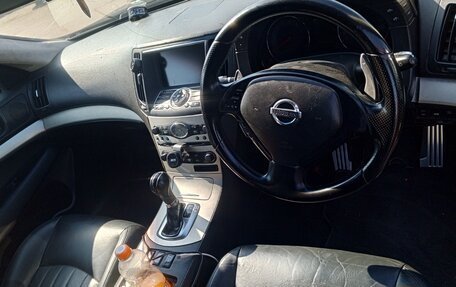 Nissan Skyline, 2001 год, 690 000 рублей, 6 фотография