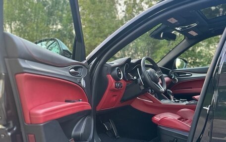 Alfa Romeo Stelvio, 2019 год, 3 100 000 рублей, 8 фотография