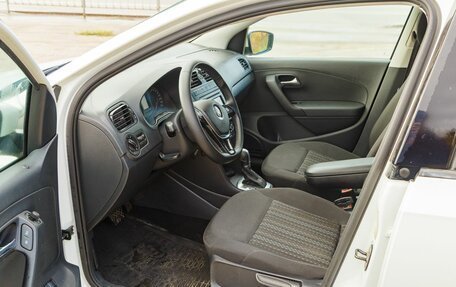 Volkswagen Polo VI (EU Market), 2017 год, 1 400 000 рублей, 12 фотография