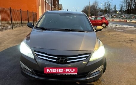 Hyundai Solaris II рестайлинг, 2015 год, 865 000 рублей, 2 фотография