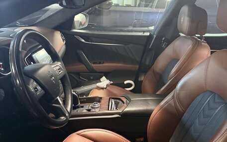 Maserati Ghibli, 2017 год, 3 900 000 рублей, 5 фотография