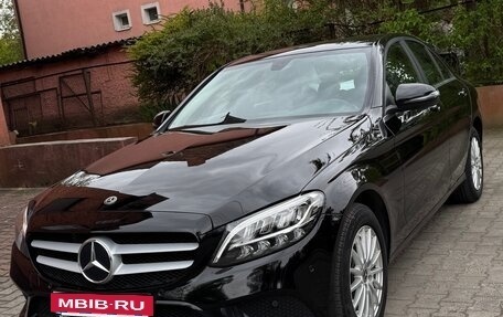 Mercedes-Benz C-Класс, 2018 год, 2 500 000 рублей, 2 фотография