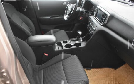 KIA Sportage IV рестайлинг, 2018 год, 1 894 000 рублей, 10 фотография