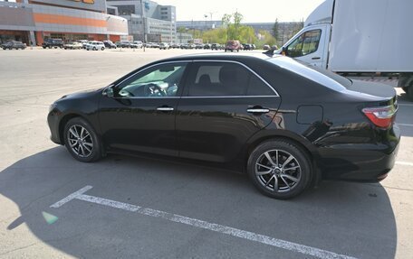 Toyota Camry, 2017 год, 1 850 000 рублей, 4 фотография