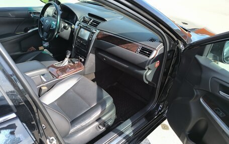 Toyota Camry, 2017 год, 1 850 000 рублей, 5 фотография