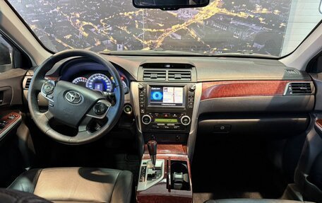 Toyota Camry, 2013 год, 1 900 000 рублей, 12 фотография