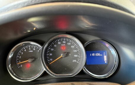 Renault Logan II, 2015 год, 712 500 рублей, 7 фотография