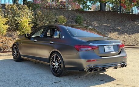 Mercedes-Benz E-Класс AMG, 2023 год, 17 639 612 рублей, 7 фотография