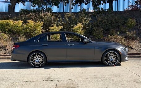 Mercedes-Benz E-Класс AMG, 2023 год, 17 639 612 рублей, 4 фотография