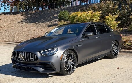 Mercedes-Benz E-Класс AMG, 2023 год, 17 639 612 рублей, 3 фотография