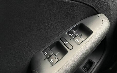 Volkswagen Jetta VI, 2011 год, 897 000 рублей, 13 фотография