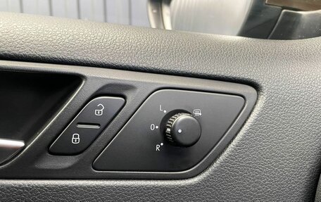 Volkswagen Jetta VI, 2011 год, 897 000 рублей, 12 фотография