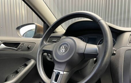 Volkswagen Jetta VI, 2011 год, 897 000 рублей, 9 фотография