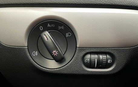 Volkswagen Jetta VI, 2011 год, 897 000 рублей, 11 фотография