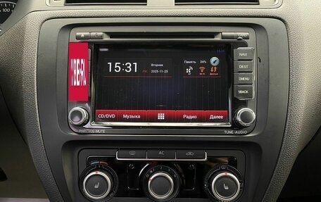 Volkswagen Jetta VI, 2011 год, 897 000 рублей, 10 фотография