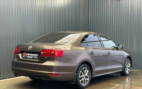 Volkswagen Jetta VI, 2011 год, 897 000 рублей, 26 фотография