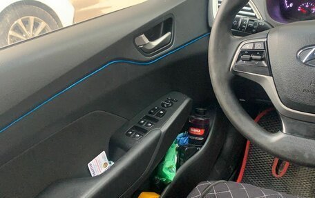 Hyundai Solaris II рестайлинг, 2019 год, 850 000 рублей, 14 фотография