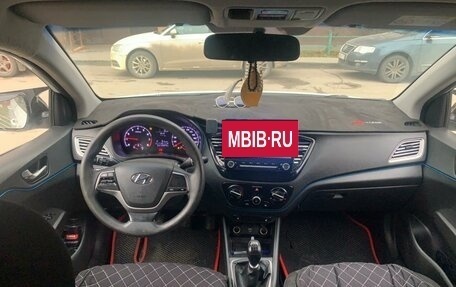 Hyundai Solaris II рестайлинг, 2019 год, 850 000 рублей, 12 фотография