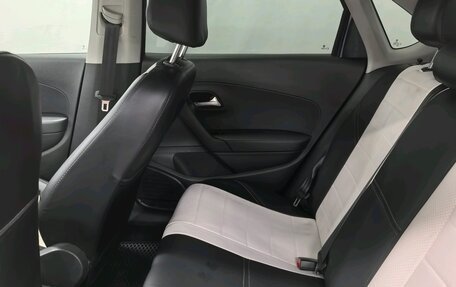 Volkswagen Polo VI (EU Market), 2016 год, 810 000 рублей, 16 фотография