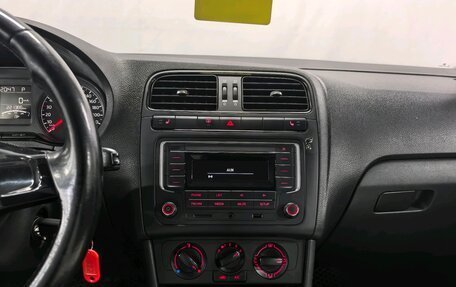 Volkswagen Polo VI (EU Market), 2016 год, 810 000 рублей, 13 фотография