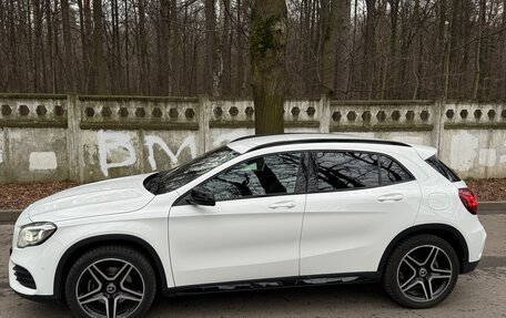 Mercedes-Benz GLA, 2018 год, 2 750 000 рублей, 2 фотография
